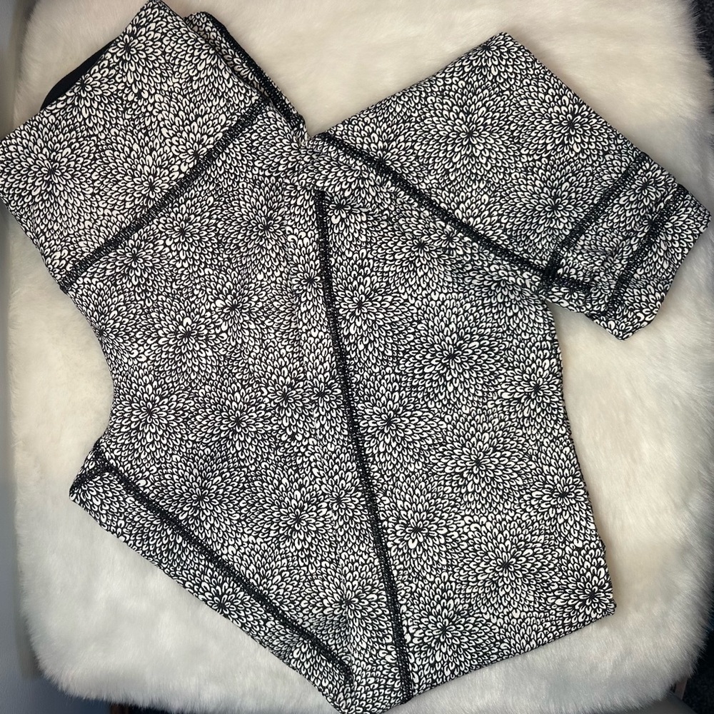 Lululemon Wunder Under Leggings Size 4